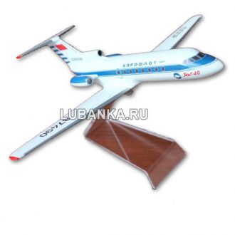 Модель самолета «Як-40»